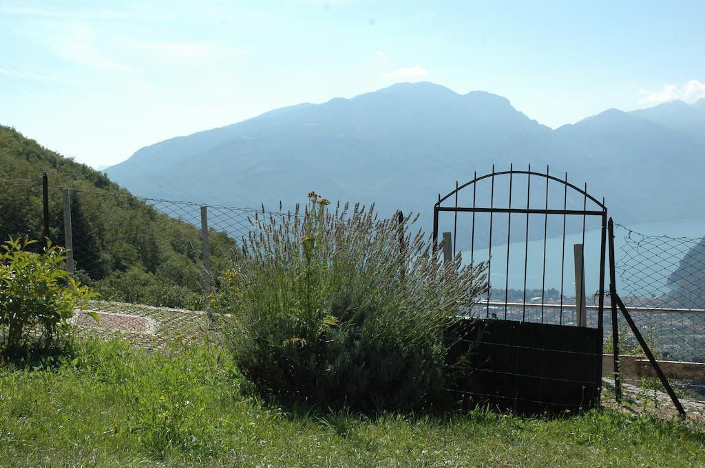 Casa Calvola Holiday Home Tenno Exterior photo